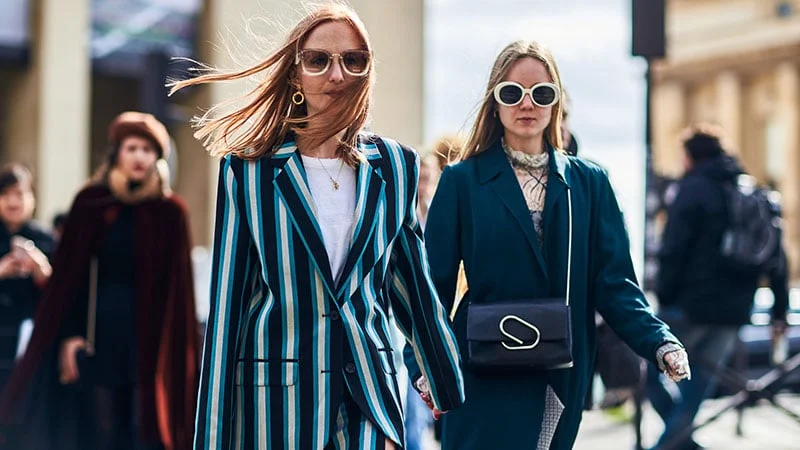 10 Office Outfits That Are Both Stylish and Casual